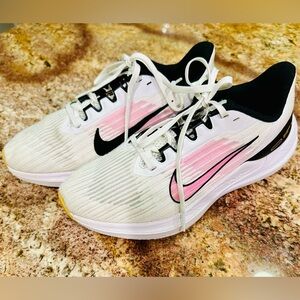 Nike Air Winflo 09 Women's Running Shoes Sneakers White Pink Athletic size 7.5